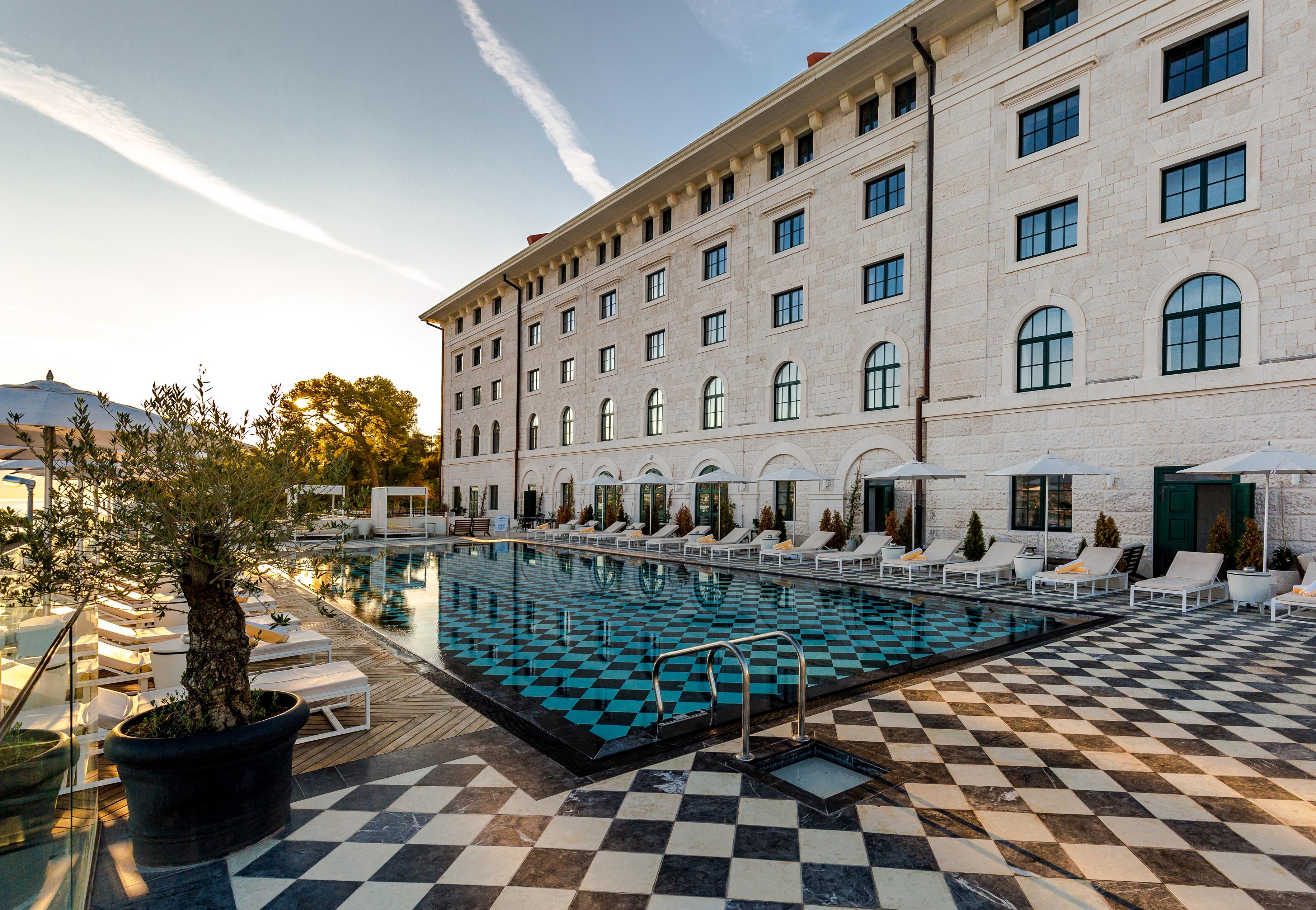 Hotel Brown Beach House & Spa Трогір Екстер'єр фото