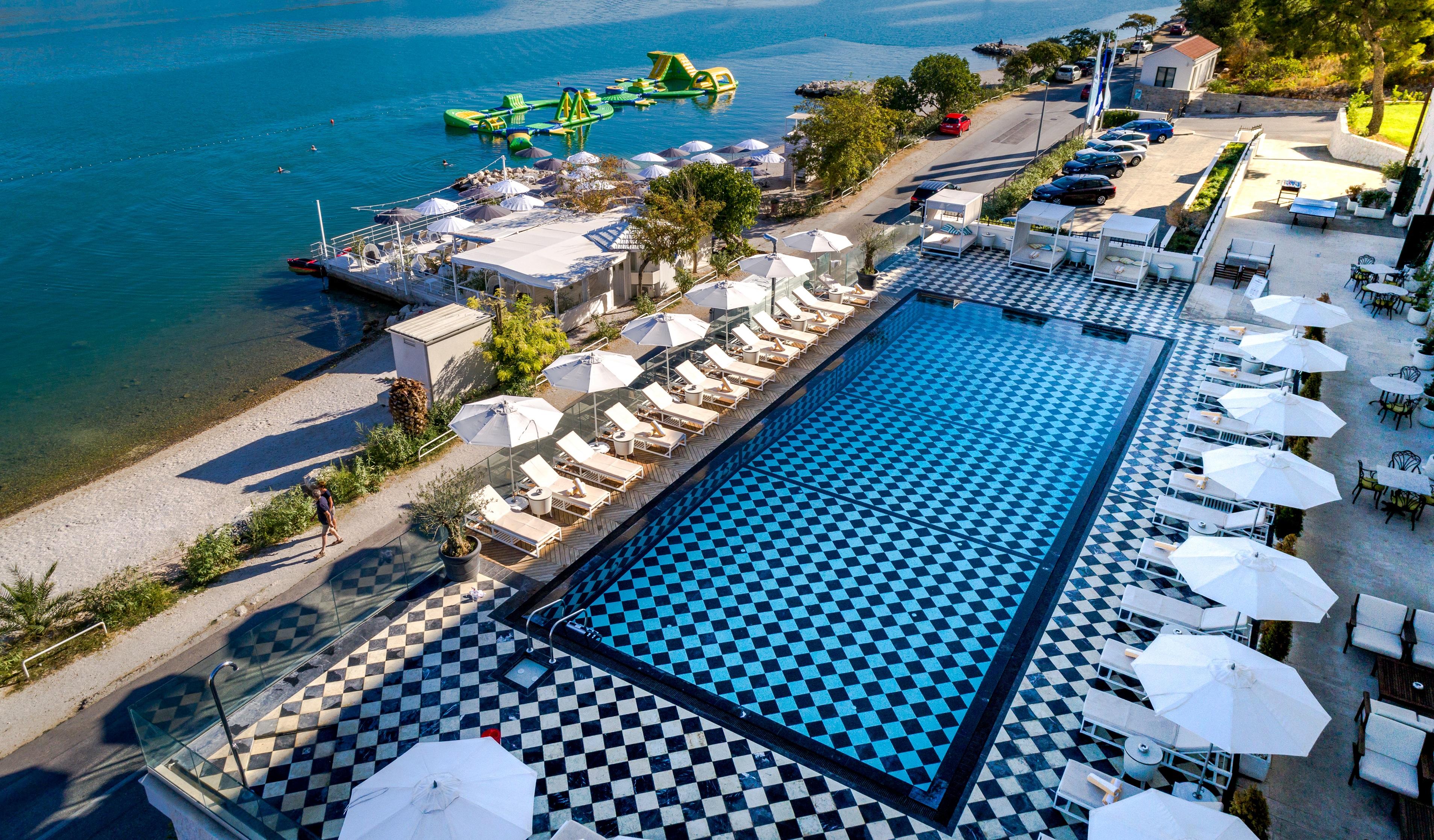 Hotel Brown Beach House & Spa Трогір Екстер'єр фото