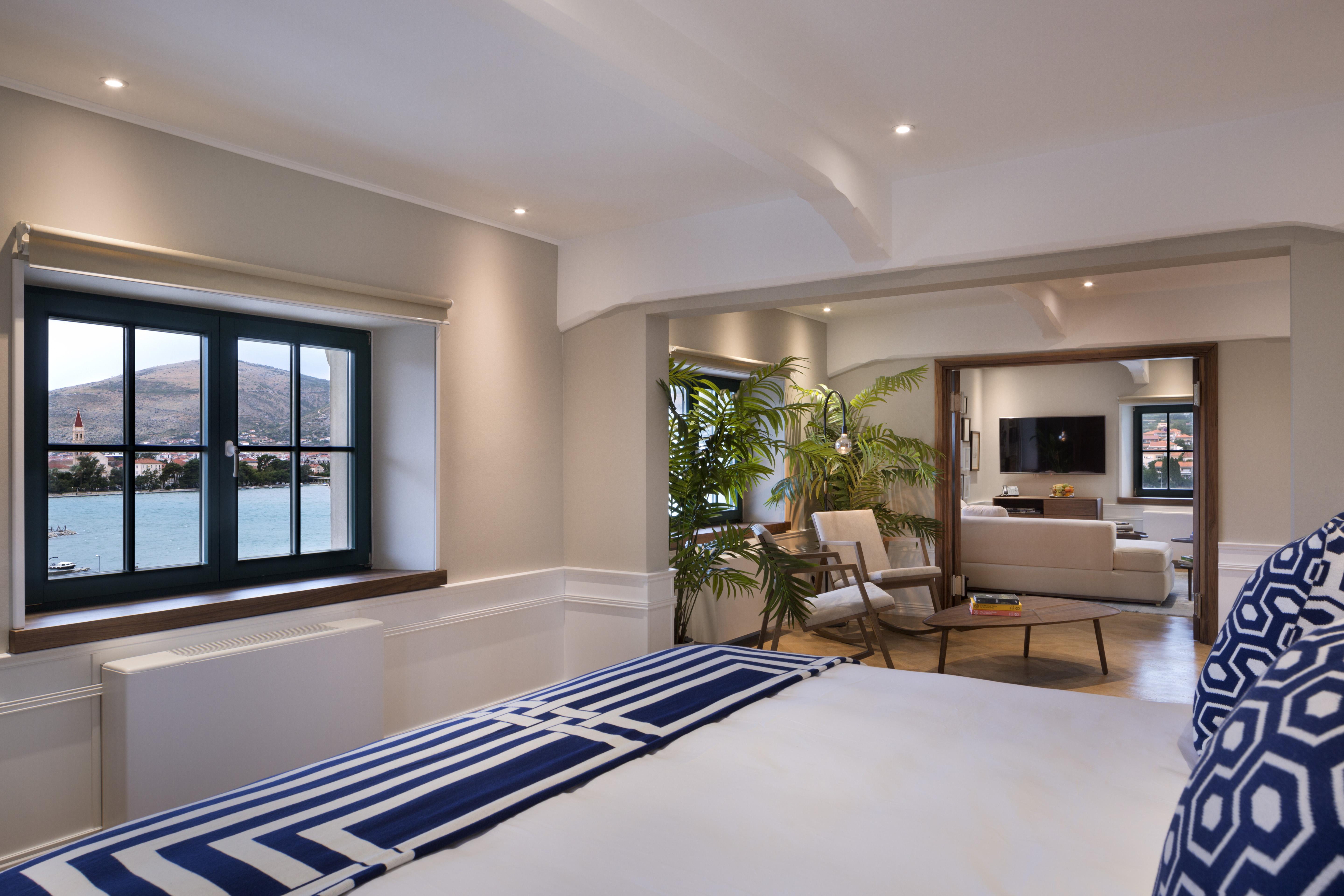 Hotel Brown Beach House & Spa Трогір Екстер'єр фото