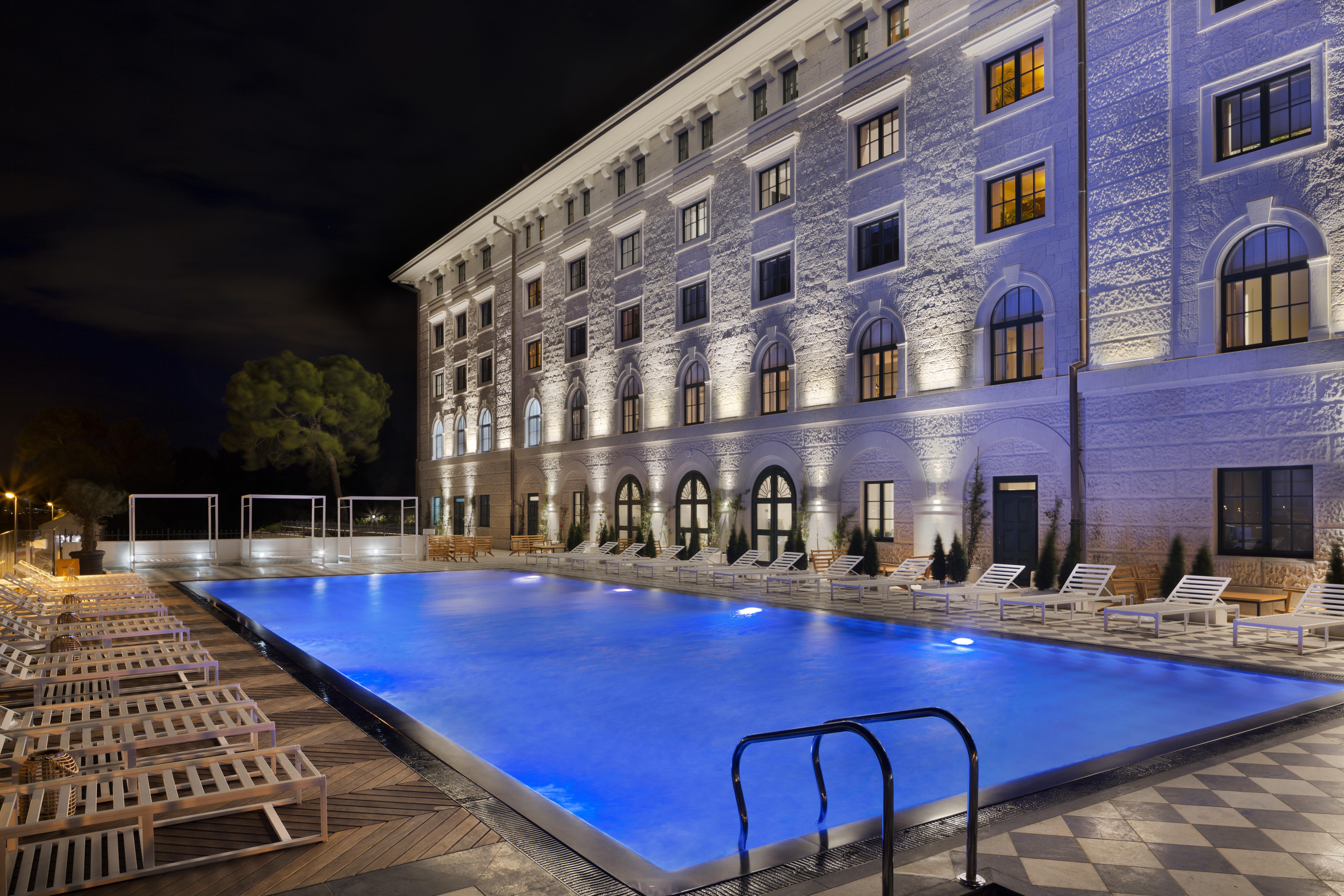 Hotel Brown Beach House & Spa Трогір Екстер'єр фото