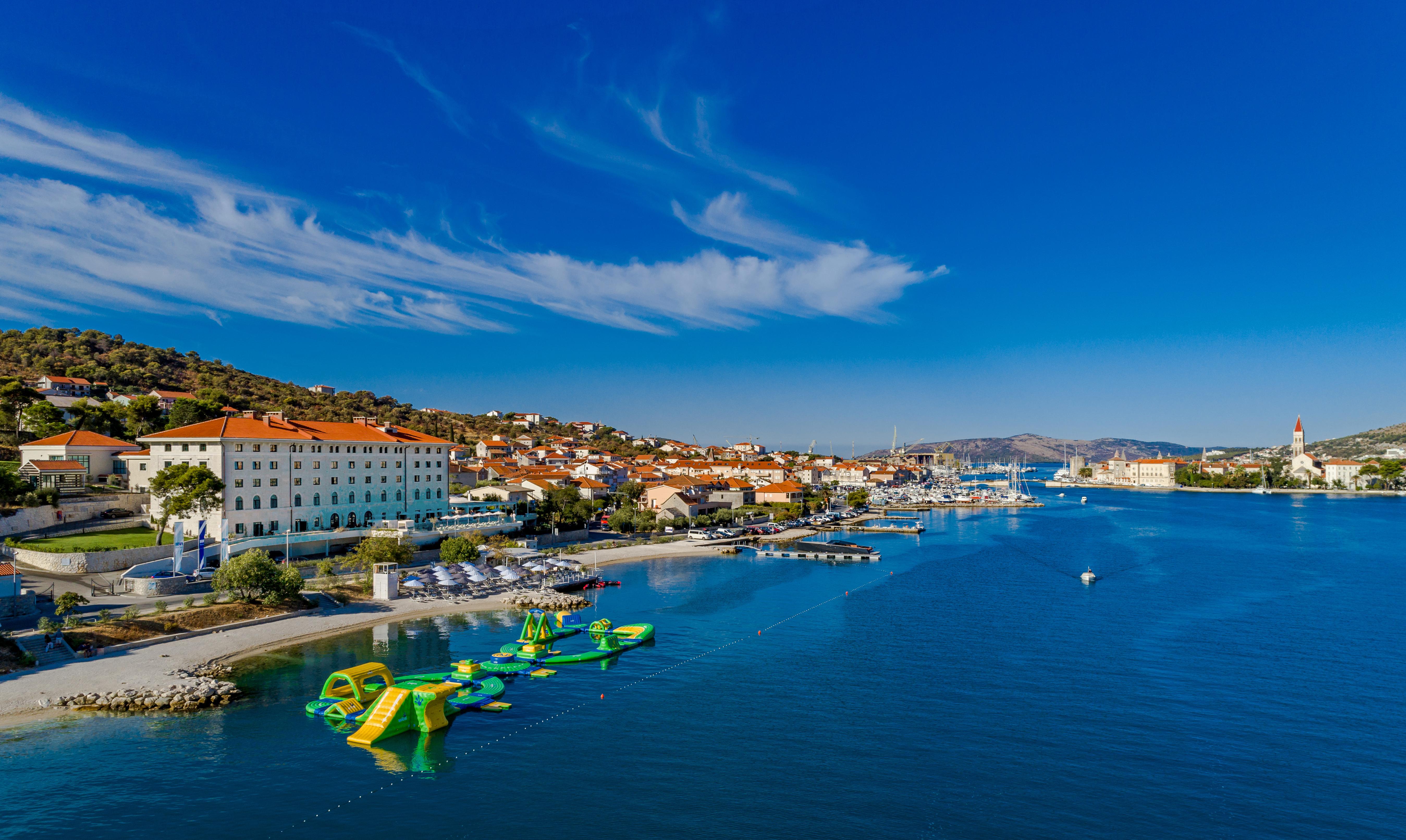 Hotel Brown Beach House & Spa Трогір Екстер'єр фото